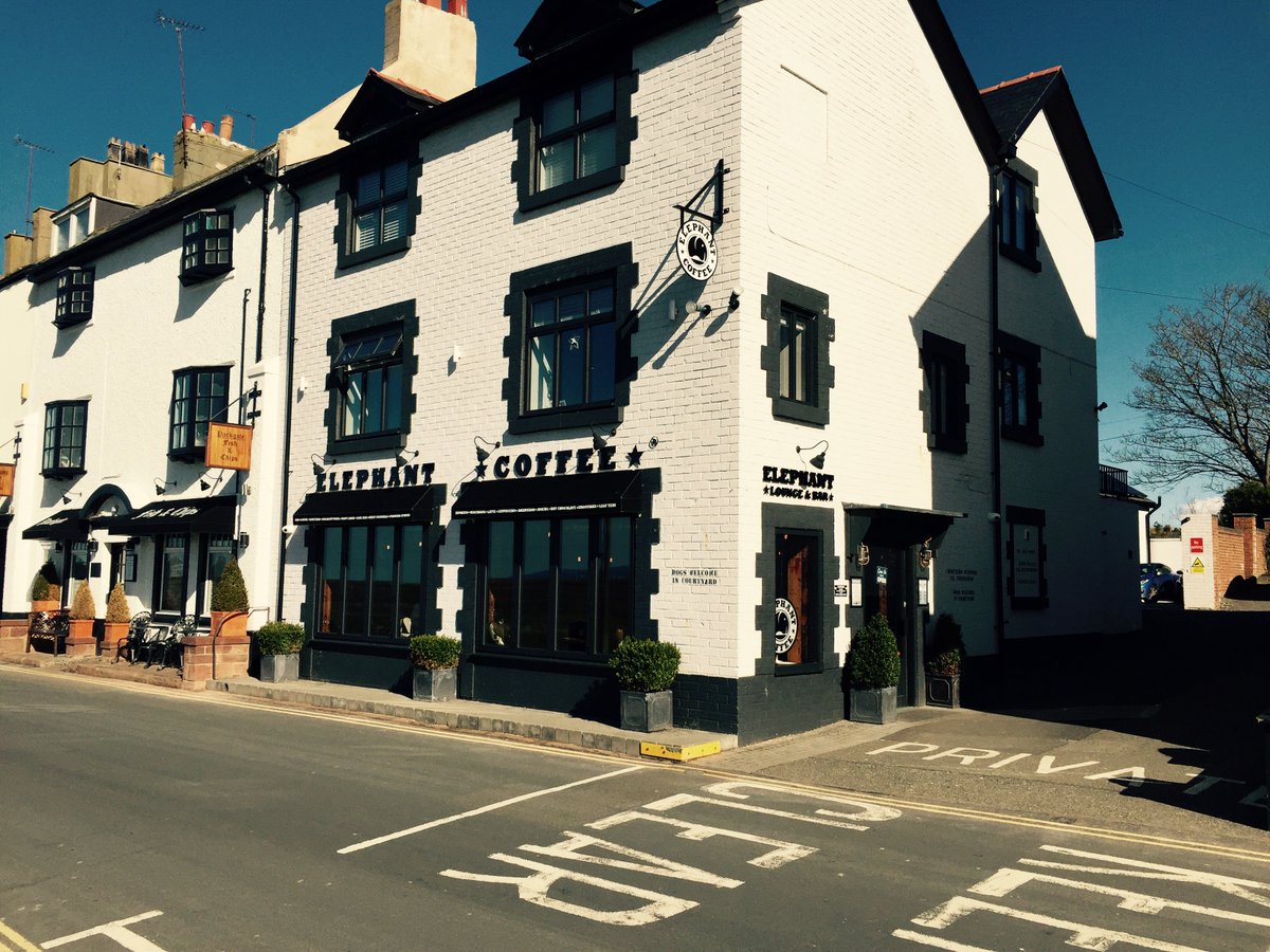 ElephantCoffee1's tweet photo. Get down here Twitter Followers. We're ready for you! And the sun's out! #coffeeinthesun #elephanttime https://t.co/OfLzibFurj
