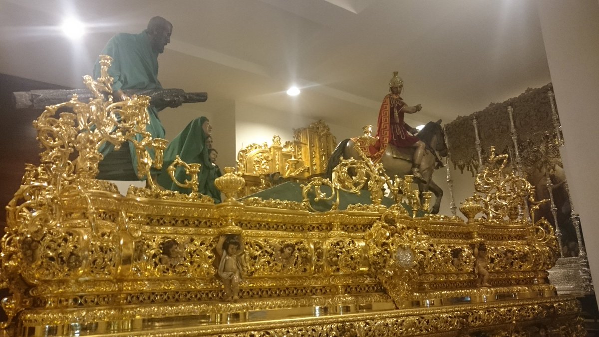 Ferduspa's tweet photo. Rafaé ya espera a que Triana surque ese sueño llamado Madrugá @Stmo_TresCaidas https://t.co/yMx775IWRW
