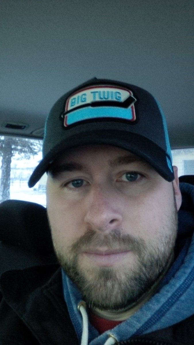 jbaillie20's tweet photo. @asus401 @kmart70magnum hat week reloaded. #hatweek #springtime #ninedegrees #bigtwig still #nottitsupintherhubarb https://t.co/GtyNp4SMGt