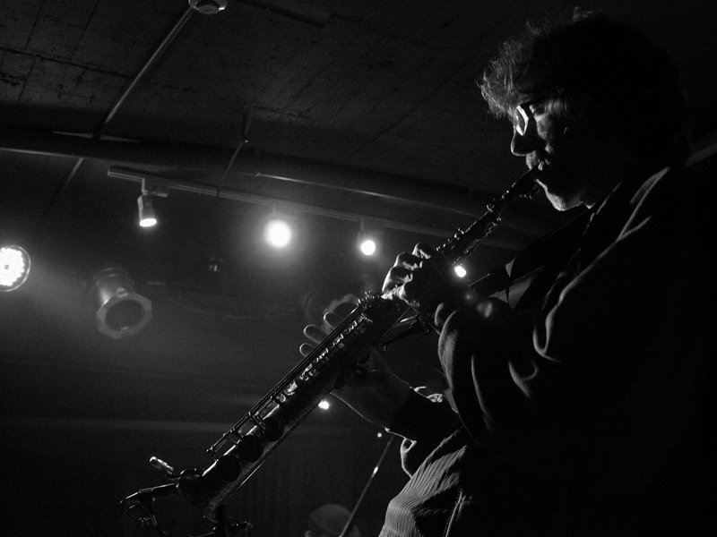 AnalogJacob's tweet photo. New blog post: Jamming w/the Leica Digilux 2 https://t.co/ObOcLs1IGj #Leica #Digilux2 #jazz #blackandwhite https://t.co/JKFNYgHJv1