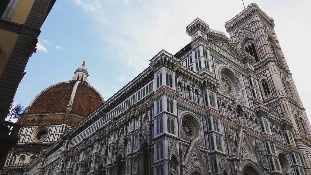 WeTuscany's tweet photo. #duomo #firenze #italia #italy #igersfirenze #igersitalia #toscana #like4like #tagsforlikes #arte #campanile #cupol… https://t.co/JxSwI5GOea
