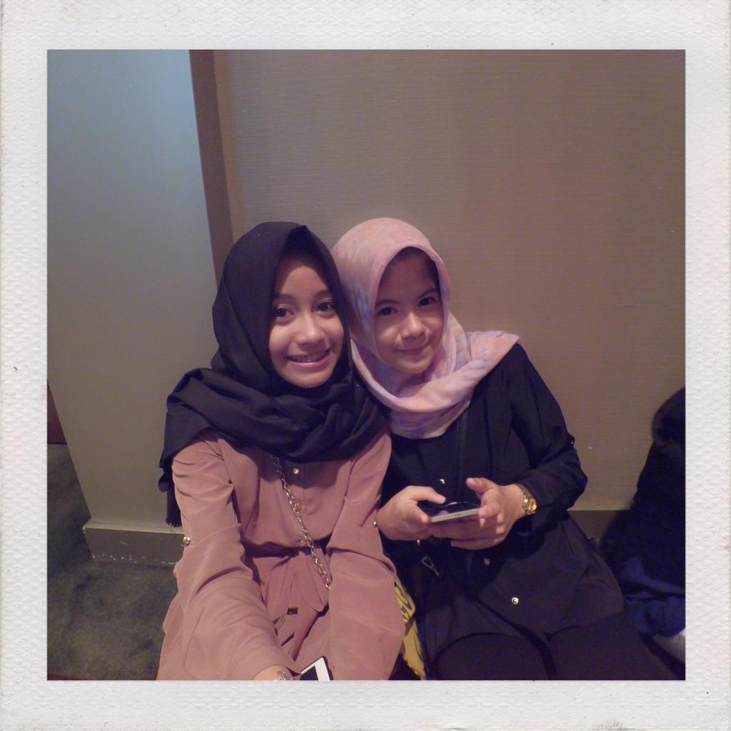 ADES (@dessy_sylvia) on Twitter photo 