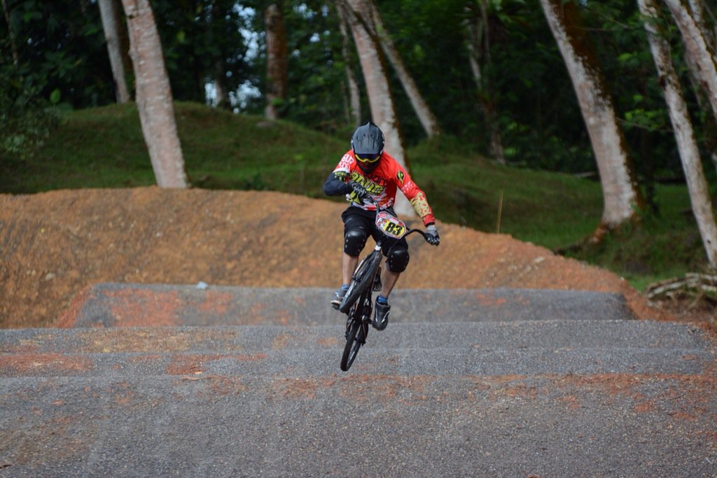 AidwinAidanWing's tweet photo. Thanks to @azrinaramy photography, Aidwin #AGUNRACE Team #AGUNBMX https://t.co/z76Onjrdax