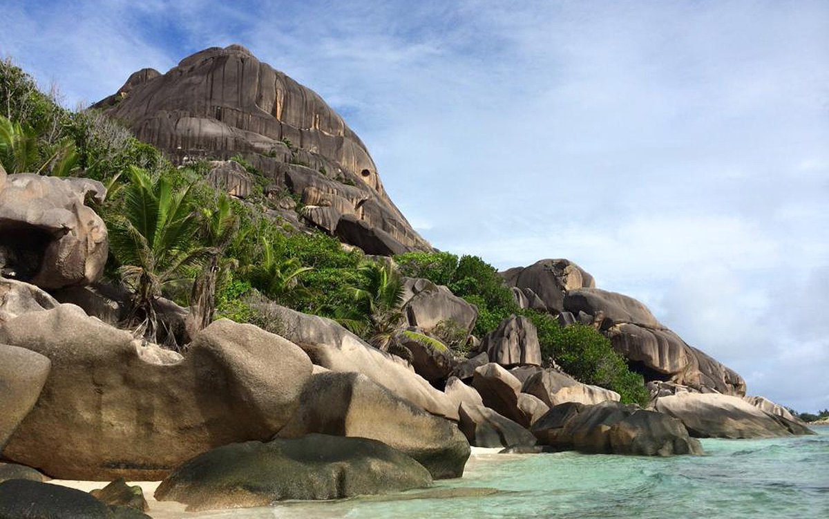 TelegraphTravel's tweet photo. Why the #Seychelles are the most beautiful islands on Earth https://t.co/J56xsmg4iT https://t.co/uWG623XFkB