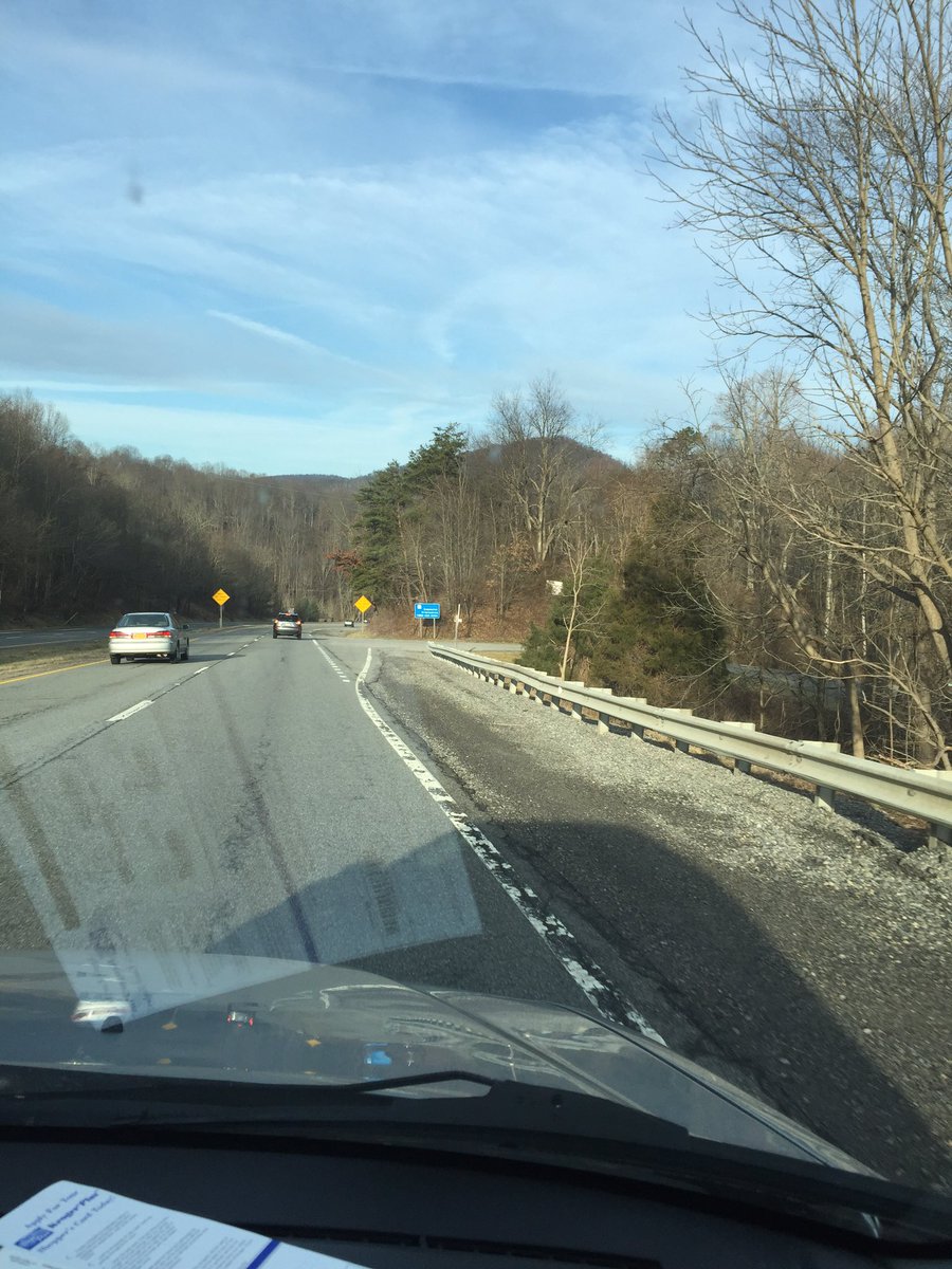 twinforceracing's tweet photo. Our first destination is 2 hours away. Won't be bored with these views! https://t.co/BH93oFuSsc