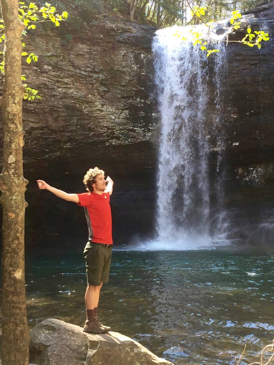 wtcastrillon's tweet photo. It's easy to forget how majestic the world can be. Slow down, and enjoy the fresh air. https://t.co/KcfCQvNxvm