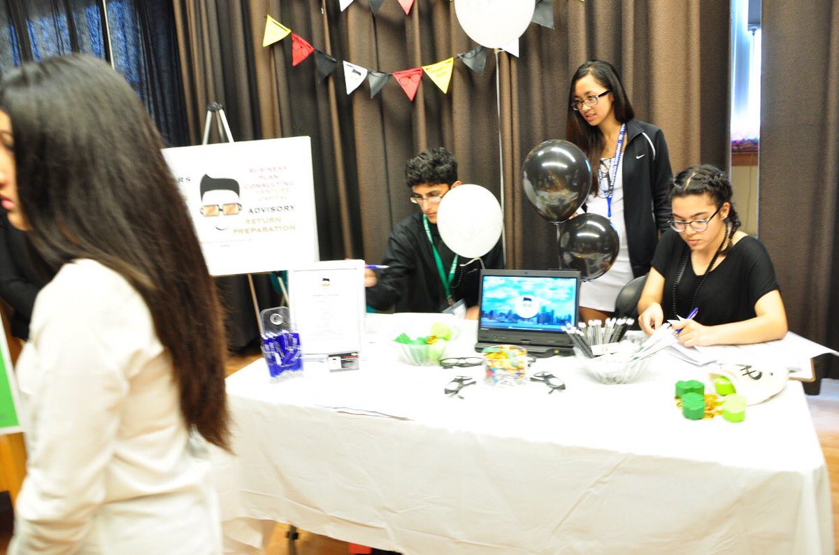 VEASAP's tweet photo. At the networking event we hosted at The Academy of Finance and Enterprise! https://t.co/406lZbJFFQ