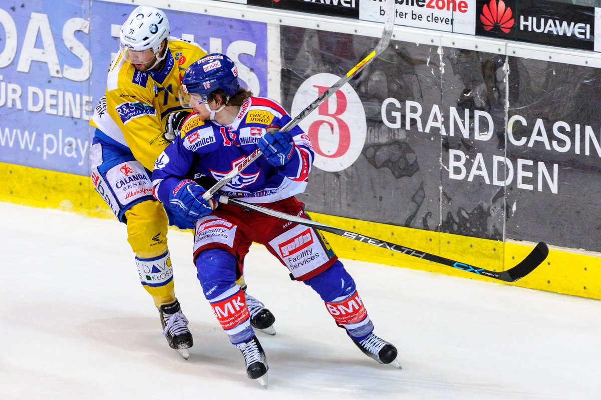 EHC_Kloten_1934's tweet photo. Weiter so – aber effizienter!: https://t.co/CLN9E9iX1Y #klotenflyers #HCDKF #playoffs #31meistertitelsindgenug https://t.co/GGdhtXnmC2
