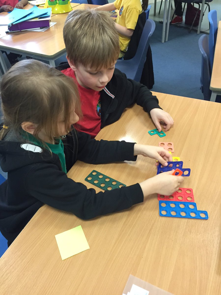 R2PalmerAcademy's tweet image. Year 3 are using #practicalresources to find number bonds to 10! &apos;Oh now it makes sense!&apos;