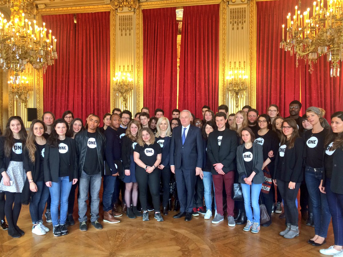 ONE_Fr's tweet image. Un grand merci à @jeanmarcayrault d'avoir accueilli nos #ONEYouth2016 pr parler lutte contre la pauvreté &amp;amp;inégalités