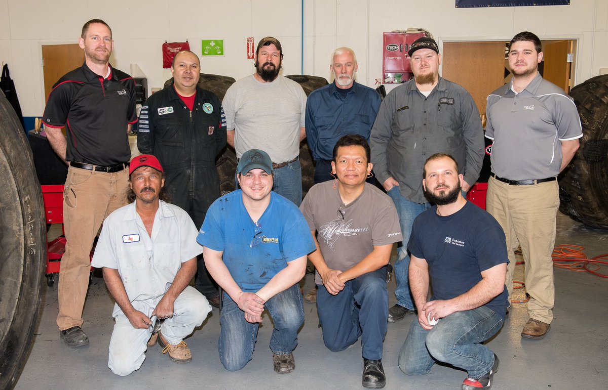 TechTireRepairs's tweet image. Group shot from the OTR Section Repair Seminar last week
techtirerepairs.com/training/
#TechTireRepairs  #OTRrepairs