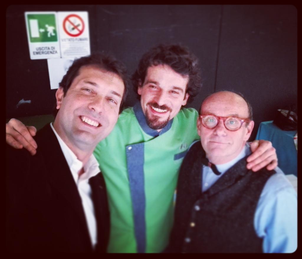 dibuonomarco's tweet photo. La cucina mette allegria! :-) @RossiGilbe @Provadelcuoco #faccedacuoco #selfie #noncambiatecucina #cucina #chef https://t.co/sKh9767fiQ