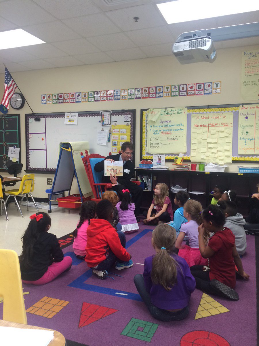 k12_ELA's tweet photo. Thanks to our Mystery Reader! #howl4thehuskies https://t.co/GPLolVX423