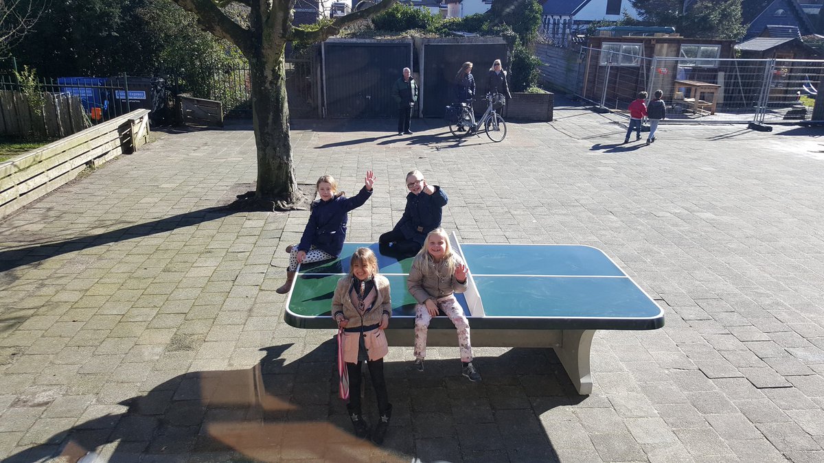 cbsdepoort's tweet photo. Tafeltennistafel neergezet door Arcen en Martin, #Bedankt .  Meteen gebruiken! https://t.co/I2nIpw8Ktc
