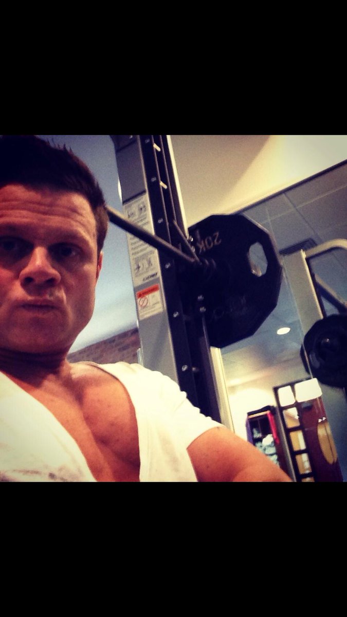 MattMweaver54's tweet photo. @gymselfiedotcom here anther Gym pose for You 💪🏽💯 #ripped up https://t.co/Q1BYqz9p1P