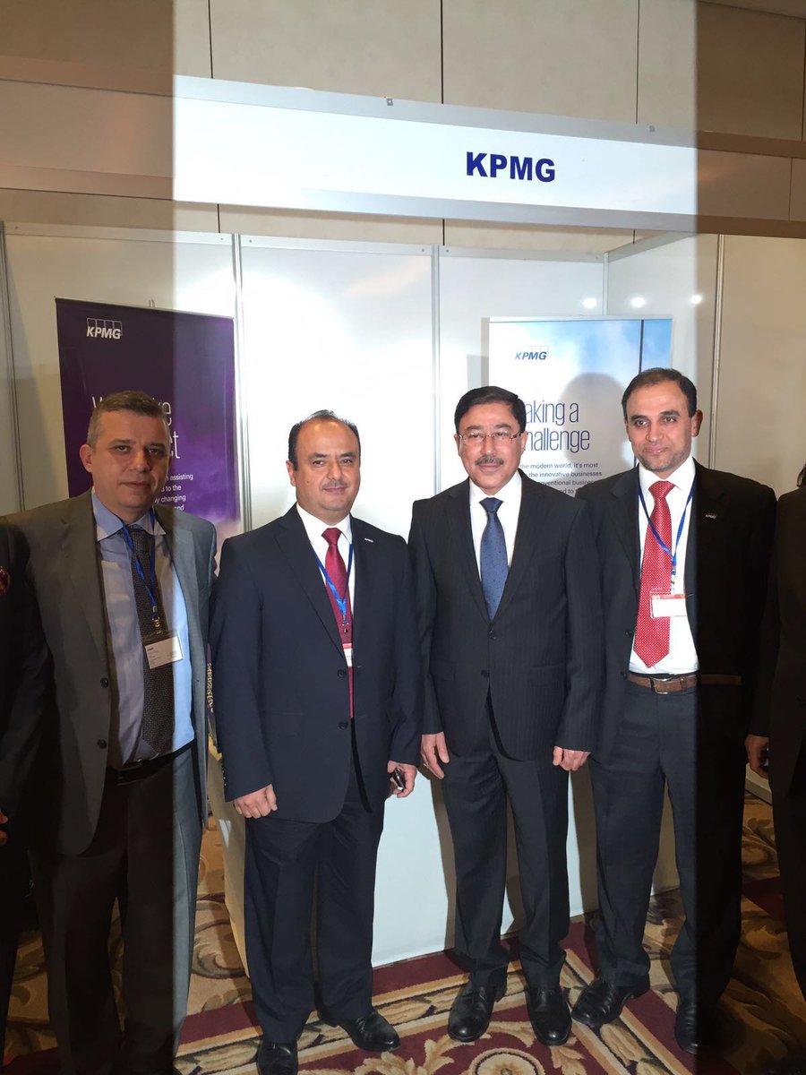 kpmgjordan's tweet photo. السيد ربيع شلبي- شريك في كي بي ام جي الأردن مع محافظ البنك المركزي العراقي السيد علي محسن اسماعيل https://t.co/dUNAxnCfmi