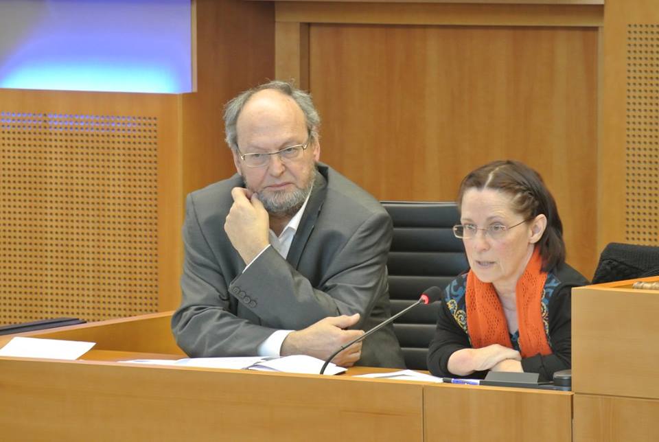 La problématique des jeunes aidants proches abordée du point de vue médical <a href="/AidantsProches/">Aidants Proches asbl</a> lejournaldumedecin.com/le-medecin-doi…