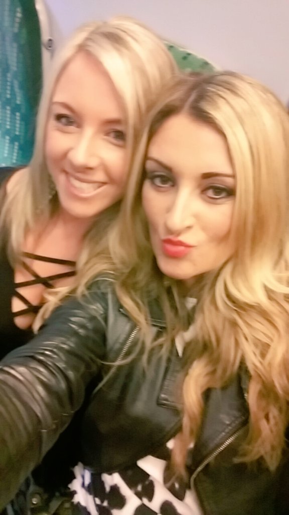 AmyThejord's tweet photo. #theamylouises 👭 https://t.co/2CGWTyKC5x