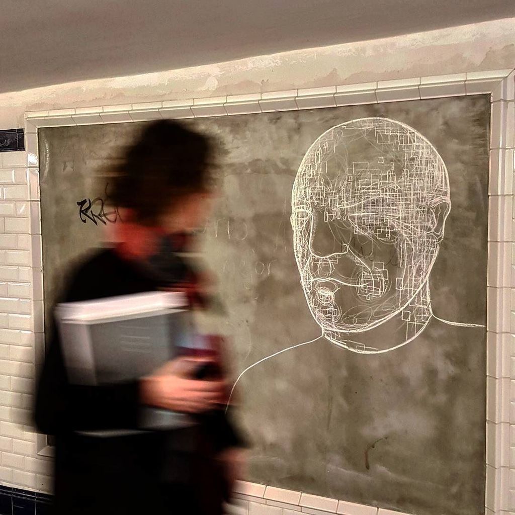 StArtEverywhere's tweet photo. #chalk #craie #ephemeral #ephemerart #chalkpaint #chalkart #streetart #street #blackboard #streetartparis #paris #pโฆ https://t.co/srhonfwJ1V