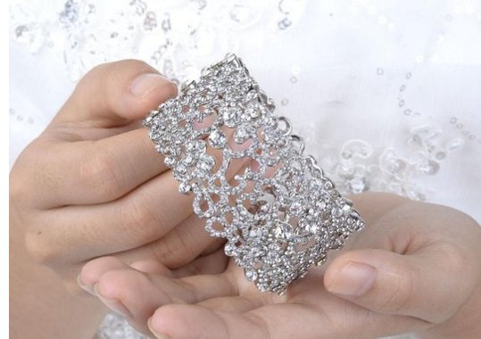 JaneAndJules1's tweet photo. Got Your Bling For Big Day?
https://t.co/aiIM6wjUNo
https://t.co/wYKWFEJ4Kx
#Bridetobe #Jewelry #weddingideas https://t.co/Vh4Vavd4M3