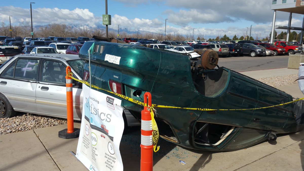 hateyardworkles's tweet image. Just a reminder! #stoptextwrecks