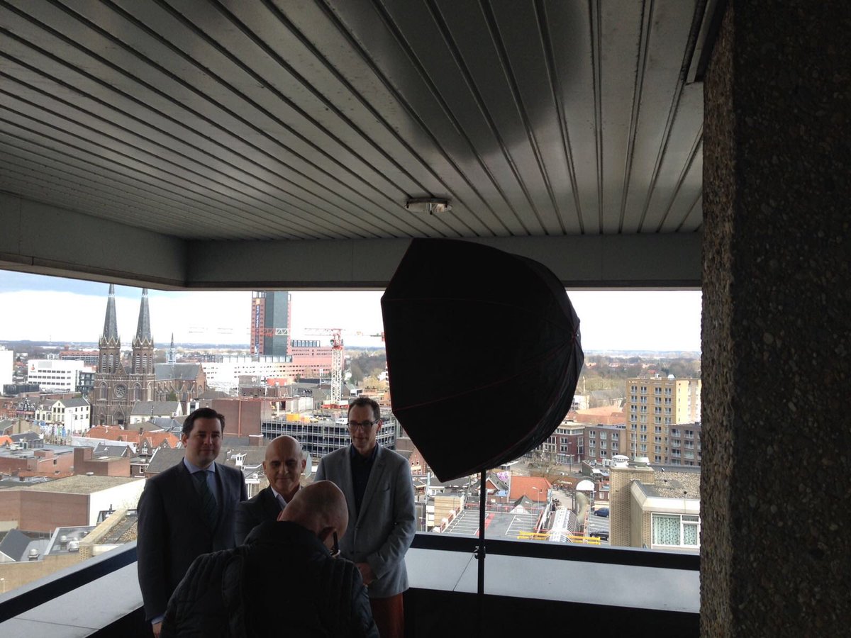 erikderidder's tweet photo. Foto met @ronaldbakker #Waalwijk en Erik Naus (Rhenus) voor @RegioBusiness artikel over Logistiek Midden Brabant https://t.co/c6EslRKy4a