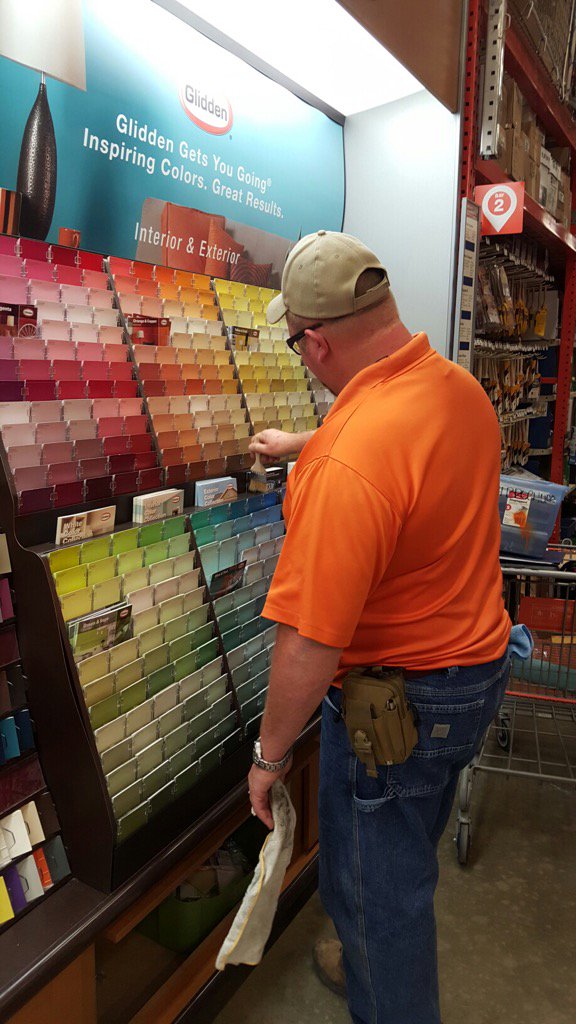 BLambert1414's tweet photo. #PEDSWglidden - Jason is "Rocking" service with our newest supplier - Glidden -store 6566 @deborah_rambo @shane_home https://t.co/rmTEaZdXHH