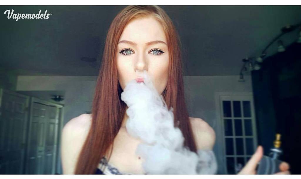 CannonballVapes's tweet photo. Them Green Eyes Tho @Bhoqueen 😍💚😤💧🔥💋😘 #Vapemodels -
#TeamVML #VapemodelsLiquid #VapeModel #FlawlessVapers #Cloudcha… https://t.co/G2wuyM4cxS
