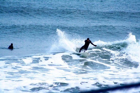 warmwindssurf's tweet photo. Local waterman Dave Polatty throwing buckets on his @firewiresurfboards Vanguard! #surfri https://t.co/QtvPkRwEjH