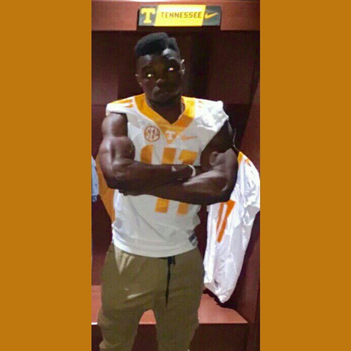 chrisrossprops's tweet photo. Football ready💪🔥🏈 https://t.co/5nBk1PvUIy