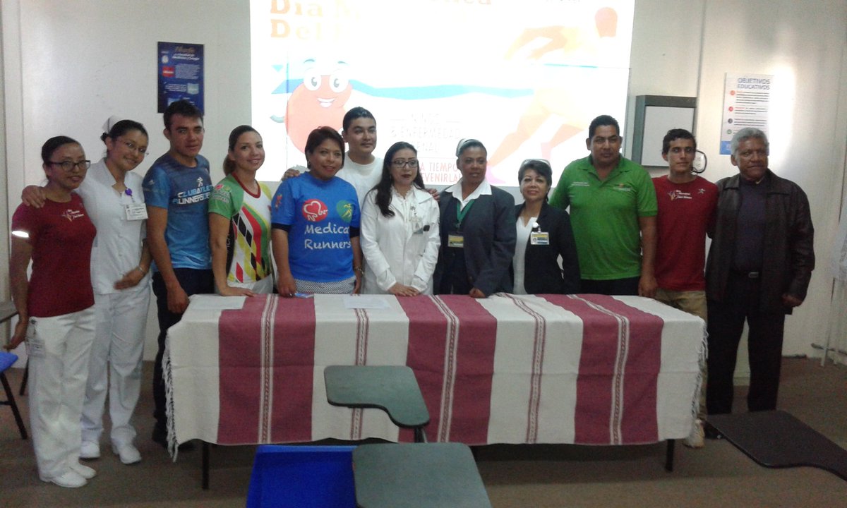 adolfosanchezl2's tweet photo. En el lanzamiento de la primera carrera atlética del riñon. #almomento #oaxaxa https://t.co/4MDgO0P5Qo