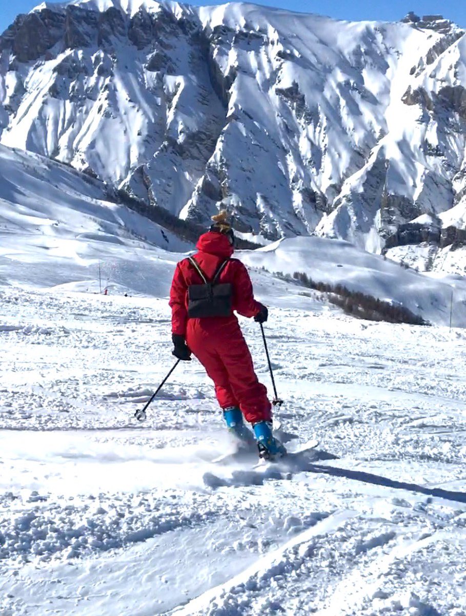 lne_studio's tweet image. Tried and tested this weekend @ #auron! ✈️⛷🇫🇷#skiing #extremetesting #lnelondon #handbags #ChicEtPratique❤️#ethical