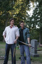 HoratioBlogPage's tweet photo. Gotta pay these grave diggers overtime! #getshovelin' #RIPcrazyfriends #graveslikebeds https://t.co/A7pmNjfOoU