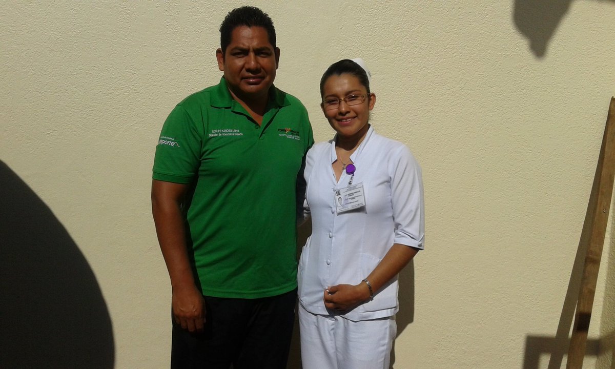 adolfosanchezl2's tweet photo. Apoñando al comite organizador de la primera carrera atletica del #riñon  del #IMSS #Oaxaca #almomento https://t.co/tCjrE8Ah4N