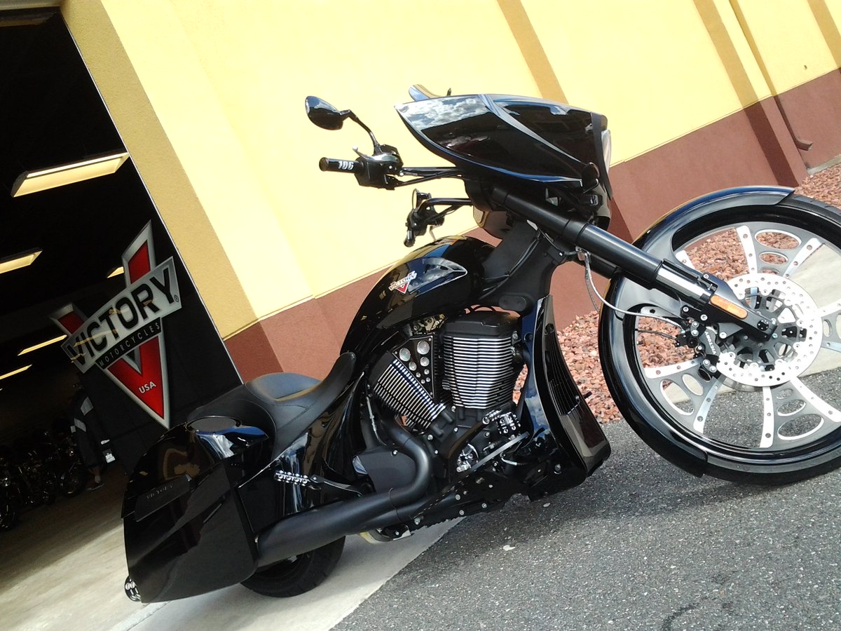 HighPD's tweet photo. New Bike Prep Coated.
#BikeWeek #DaytonaBikeWeek #motorcycling #motorcycles #baggernation #borntoride #rustyjones https://t.co/4auAtx7Zyu