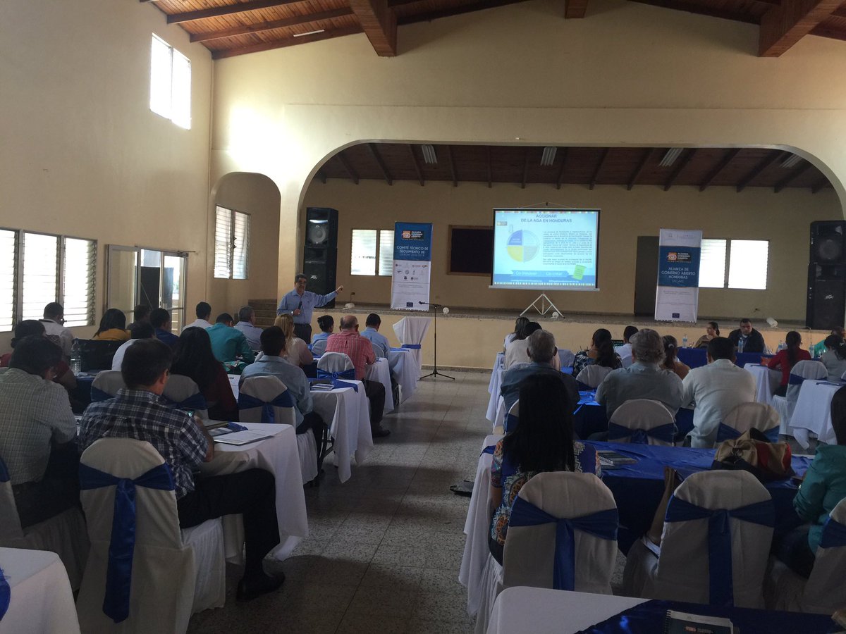 AGA_Honduras's tweet photo. #DPTMRE miembro del CTS/AGAH 2016-2018 expone el accionar de la AGA en Honduras #Danli #IIIPAGAH https://t.co/WgGO9LRB2Y