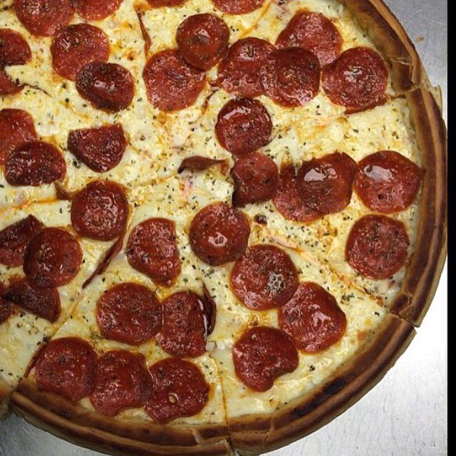 pranzichicago's tweet photo. HAPPY #MONDAY TO ALL!! Pranzi has 1/2 off #pizza every Monday! https://t.co/KXyOyHzuBe