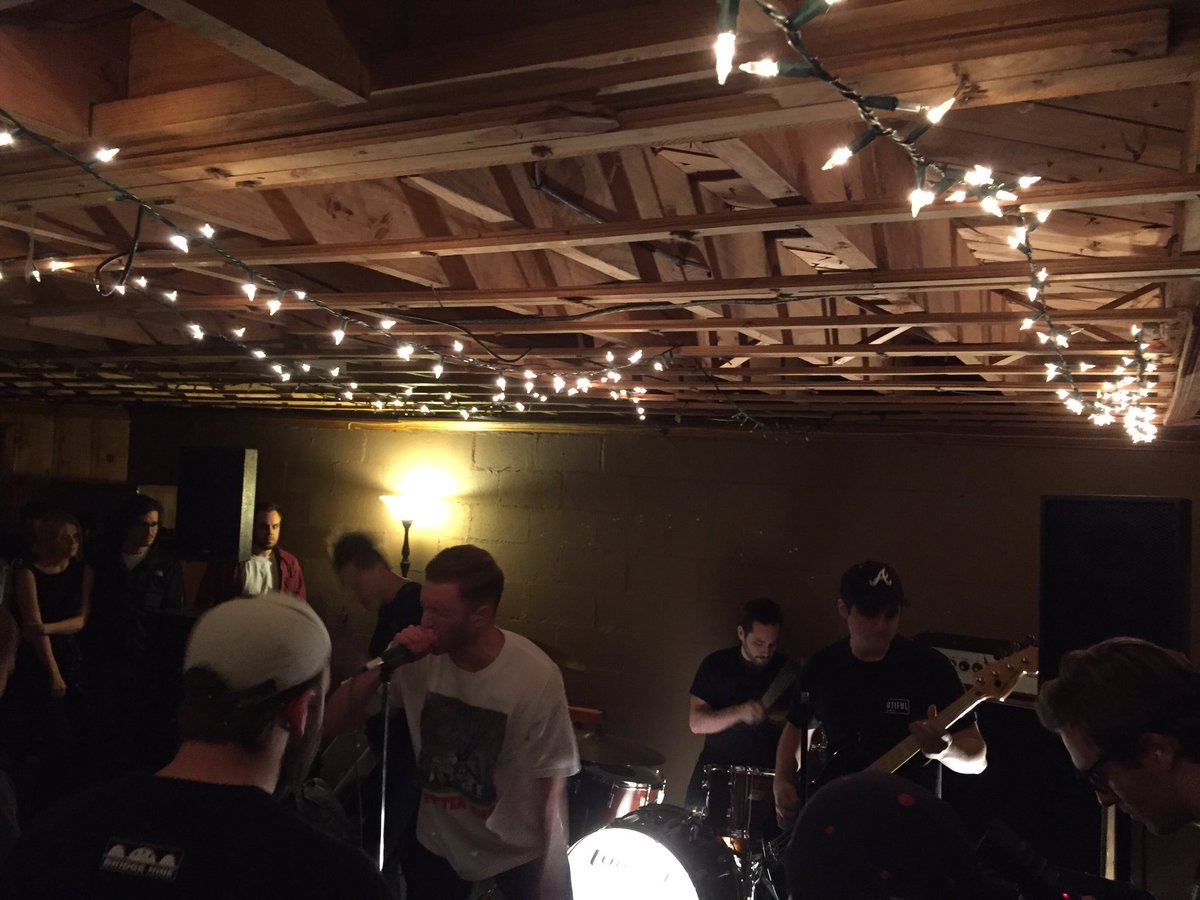 HangInThereRecs's tweet photo. Was great seeing @Mental1Collapse last night! Heavy as always! https://t.co/b9drjQM0UW