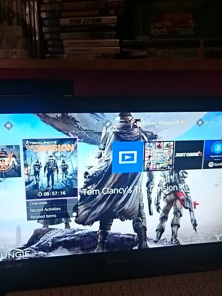 THobozilla's tweet photo. I'll be streaming it when it launches come and join https://t.co/j1tdvP87EJ #hobosquad @TheDivisionGame https://t.co/8twRW9doNY