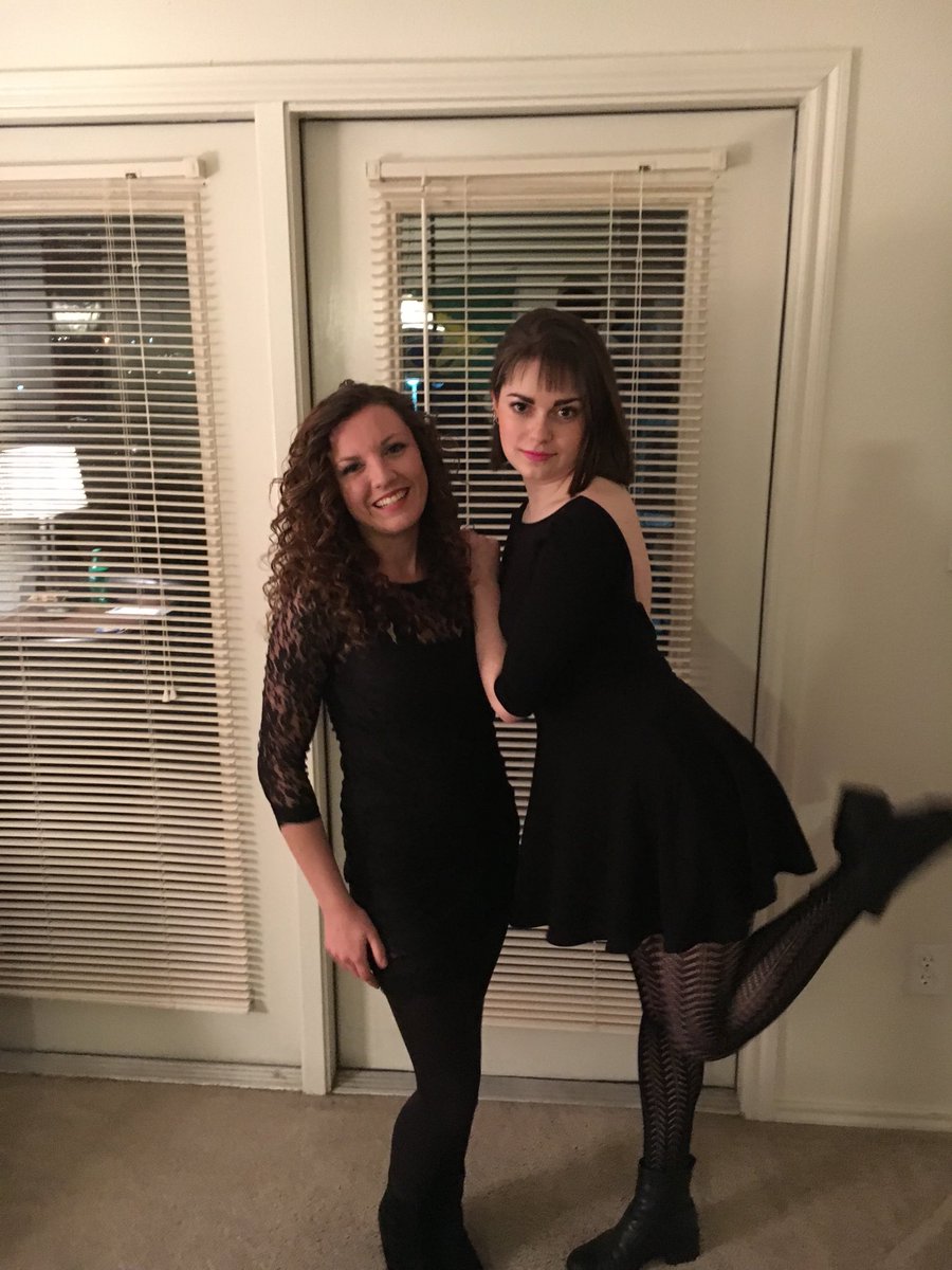 hallelujah76's tweet image. happ bday to the most doobie free of all the dads and my rad partner in slump 🎊☠ #slumpy #happ #hotmom @BrennaB00