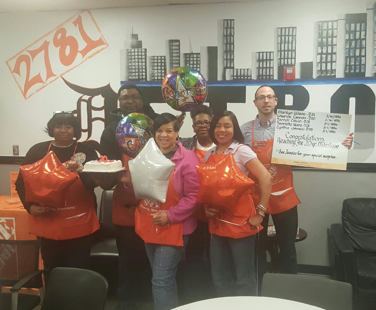 THDDetroit's tweet image. Thanks Marilyn, Lowrine, Darrell, Donnette and Cynthia for your 20 yrs of dedication! #20yrMilestonesthismonth