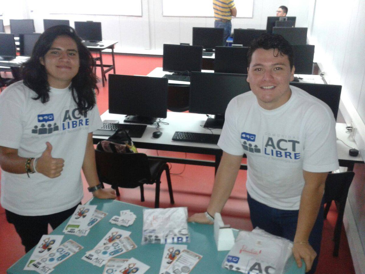 ACTLibreCR's tweet photo. Ya estamos instalando Software Libre en el TEC de Barrio Amón, San José https://t.co/ylWQBlfMtQ