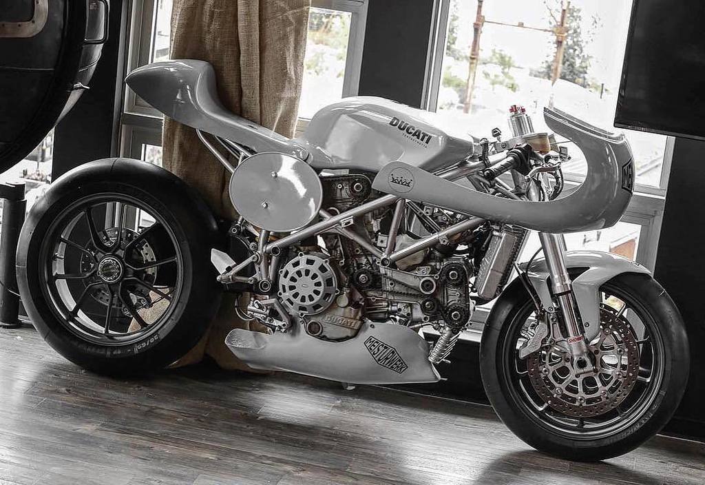 megadeluxe's tweet photo. Regram :: #ButtonBuilt #ButtonBunker #Ducati #CafeGP by @button_built #motorcycle #caferacer #motorsports #tw https://t.co/WSZrQnY1W8