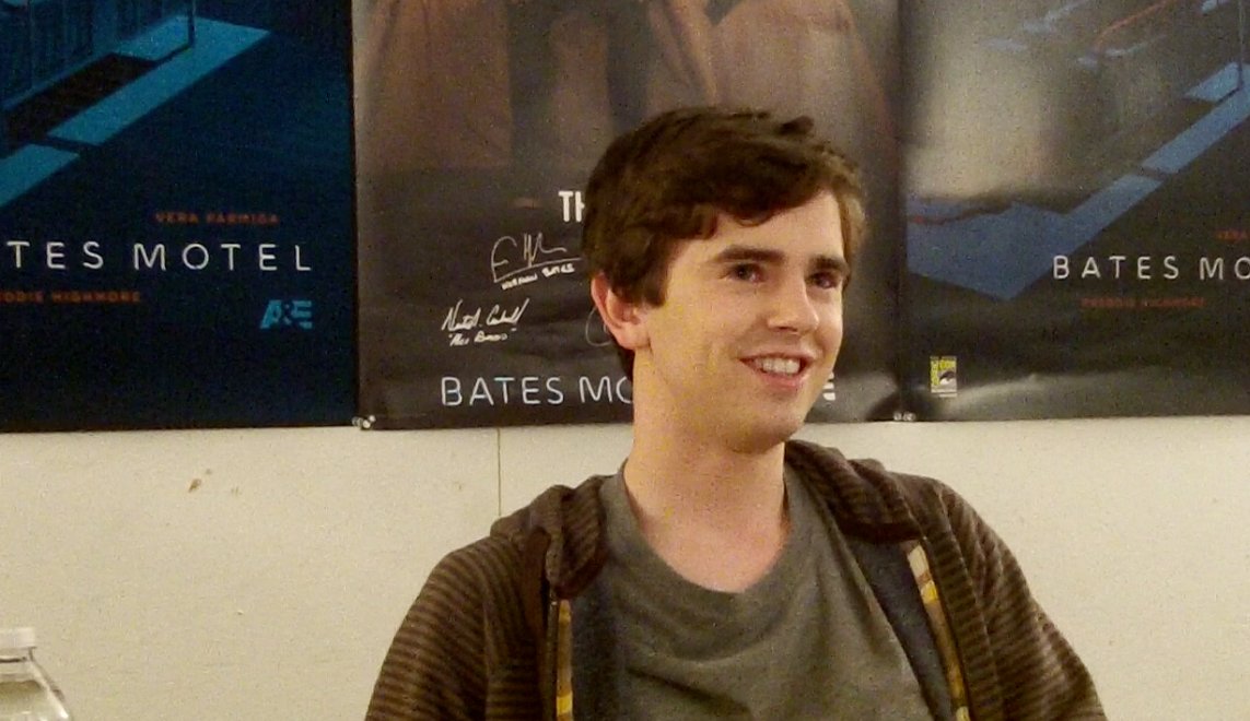tiffany vogt on twitter batesmotel s4 scoop interview with