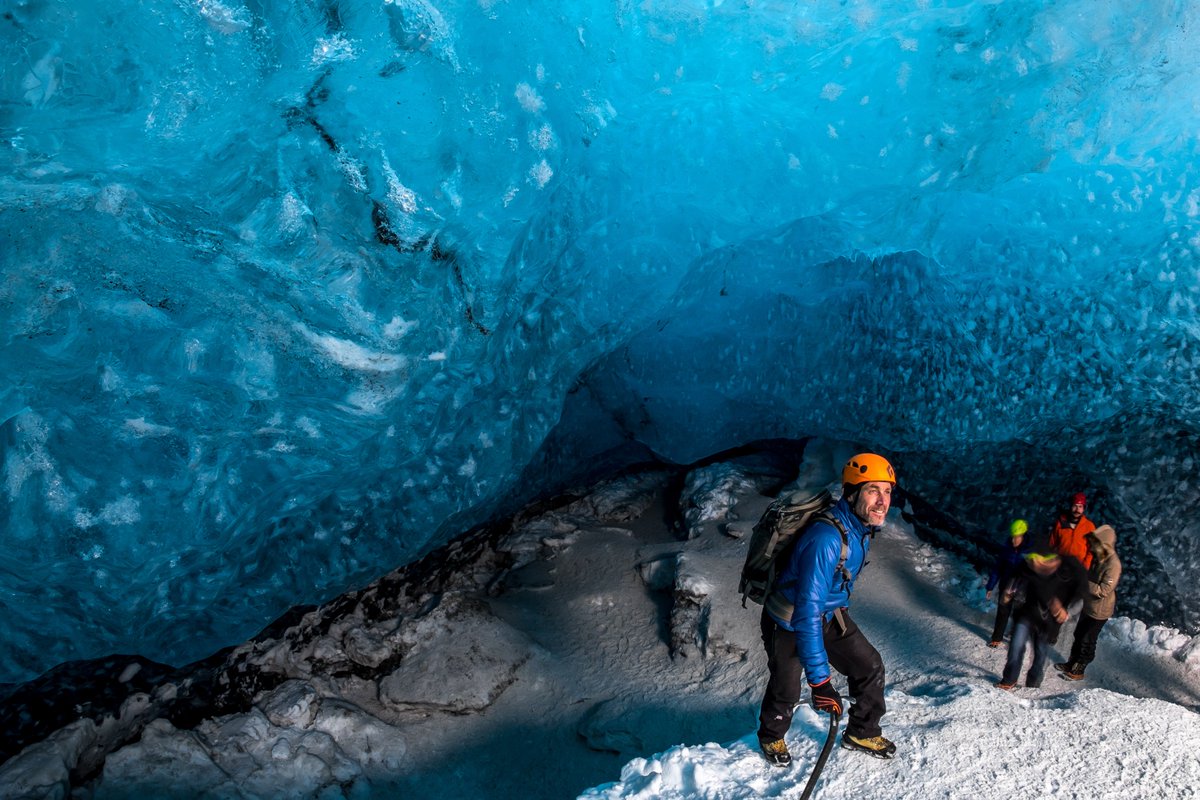 LocalGuideEinar's tweet photo. Einar coming out of the Crystal Ice Cave yesterday. Now there are only few more days left of this ice cave season. https://t.co/FRUrKw1e2c