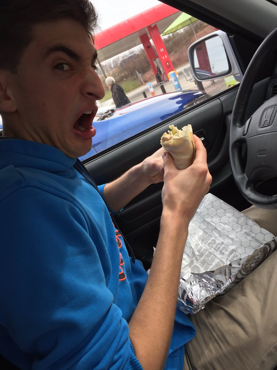 twinforceracing's tweet photo. Quick food stop at @sheetz. Amazing food as always. #tfroadtrip https://t.co/B4GP0NFPBn
