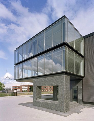 Doeleman_Log's tweet photo. 100 m2 luxe #kantoorruimte beschikbaar, van alle faciliteiten voorzien. Neem vrijblijvend contact op. #waddinxveen https://t.co/1syOH56o07