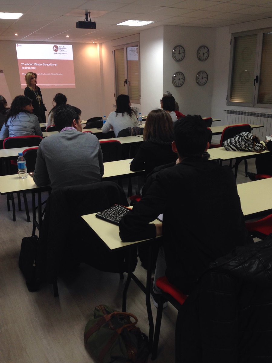 FerniFernandez's tweet photo. Hoy en Máster Direcc. eCommerce Marta Rodriguez (Increnta) clase sobre Inbound Marketing @ForoEcommerce https://t.co/kQUL7fnUDv