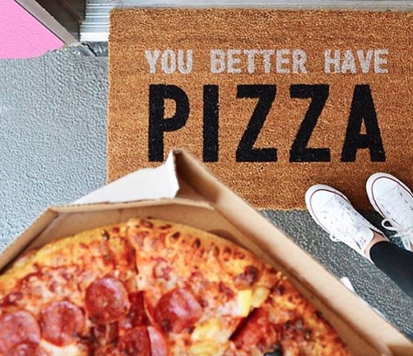pizzahutIRL's tweet photo. Why yes, yes we do. #DoormatGoals https://t.co/zWGwHFGCQg
