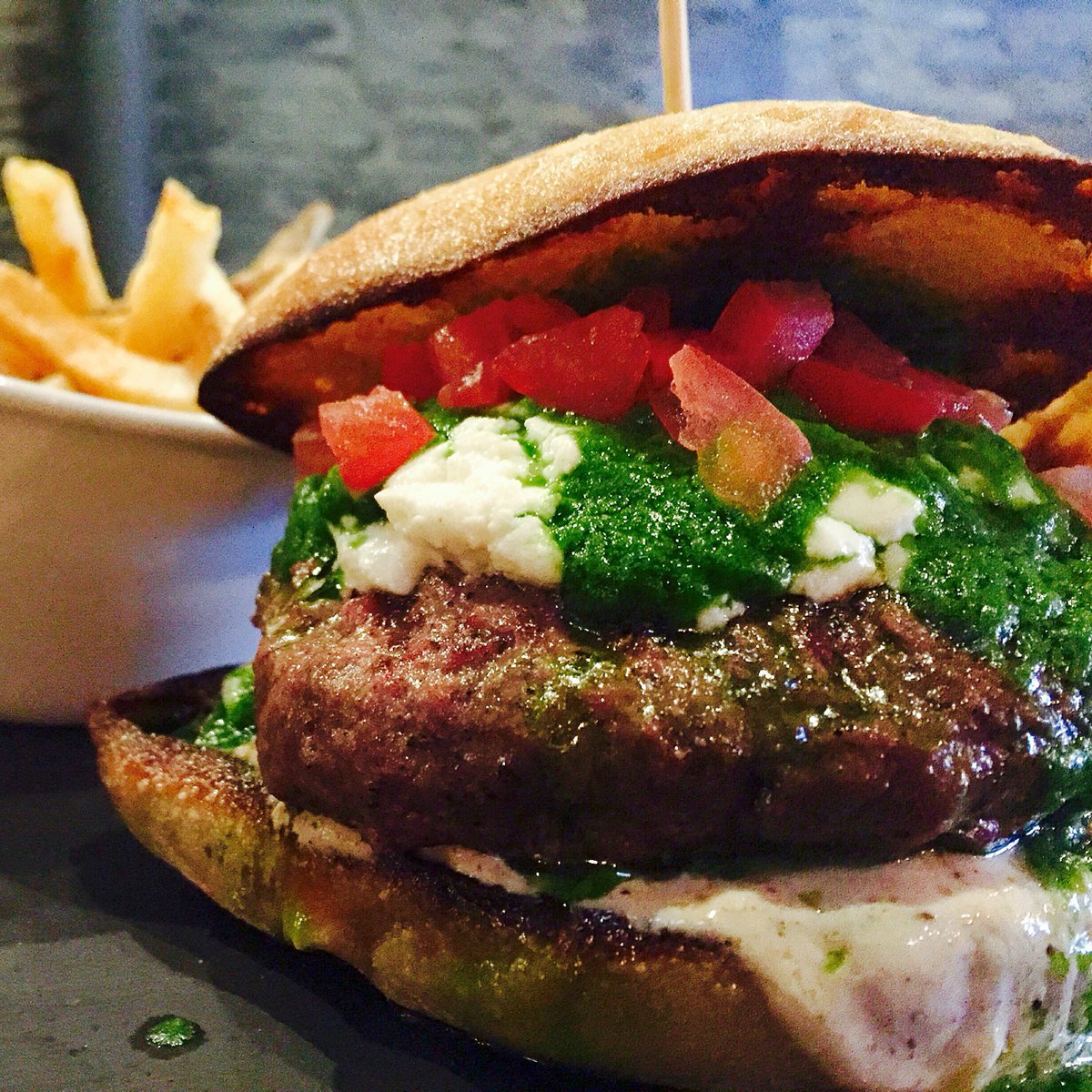 BillyDec's tweet photo. #BurgerMonday @Bottlefork features #TallgrassBeef, Feta Cheese, Green Harissa, Tsatziki & Tomato https://t.co/X8sWgGoQmo